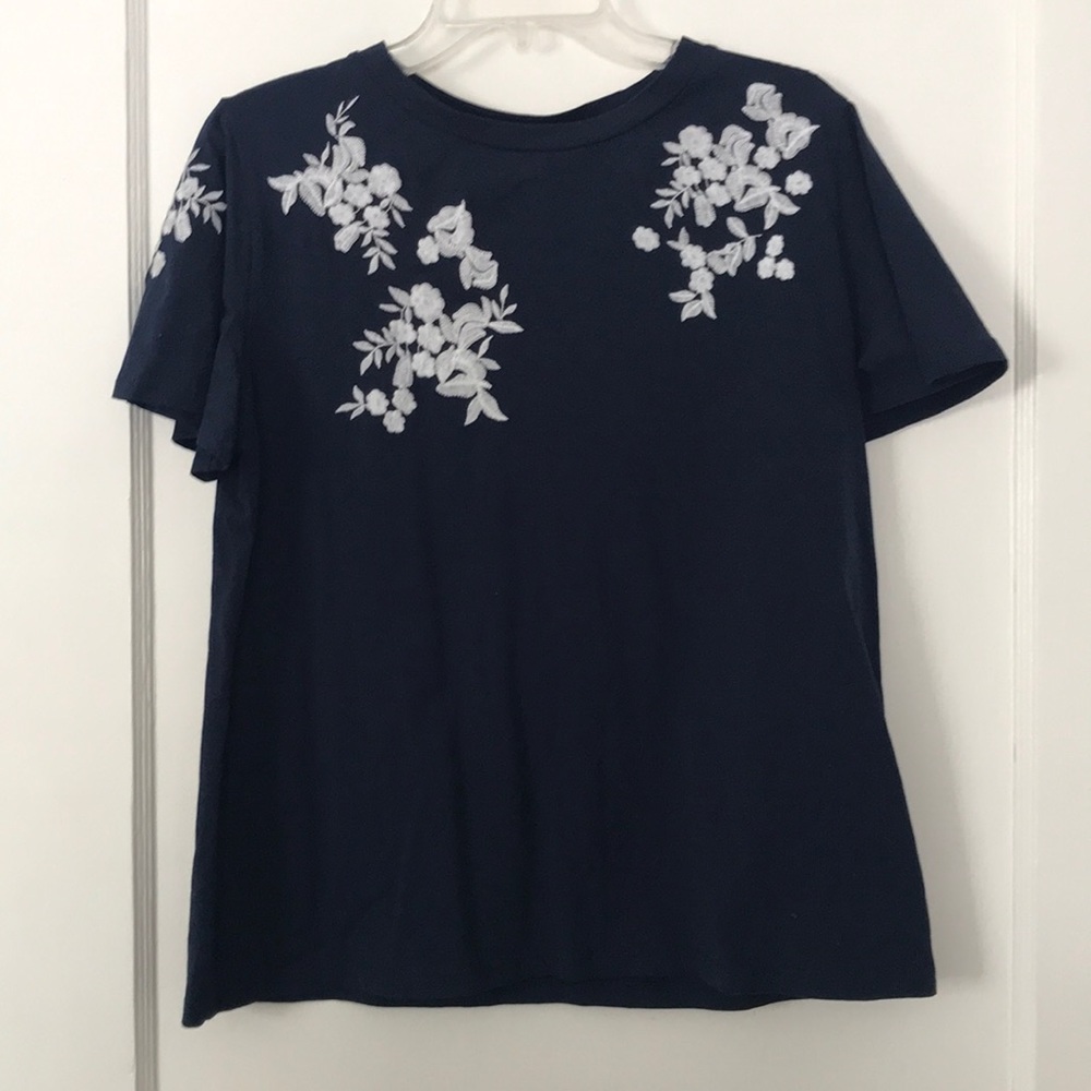 Size L Navy with white embroidered flowers